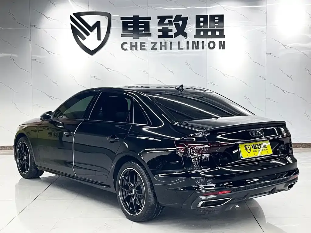 Audi A4L 2023 из CN, фото 3