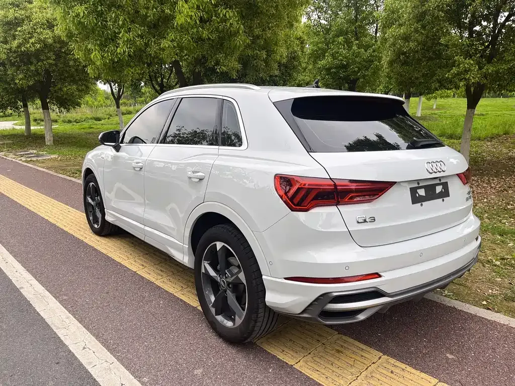 Audi Q3 2022 из CN, фото 2