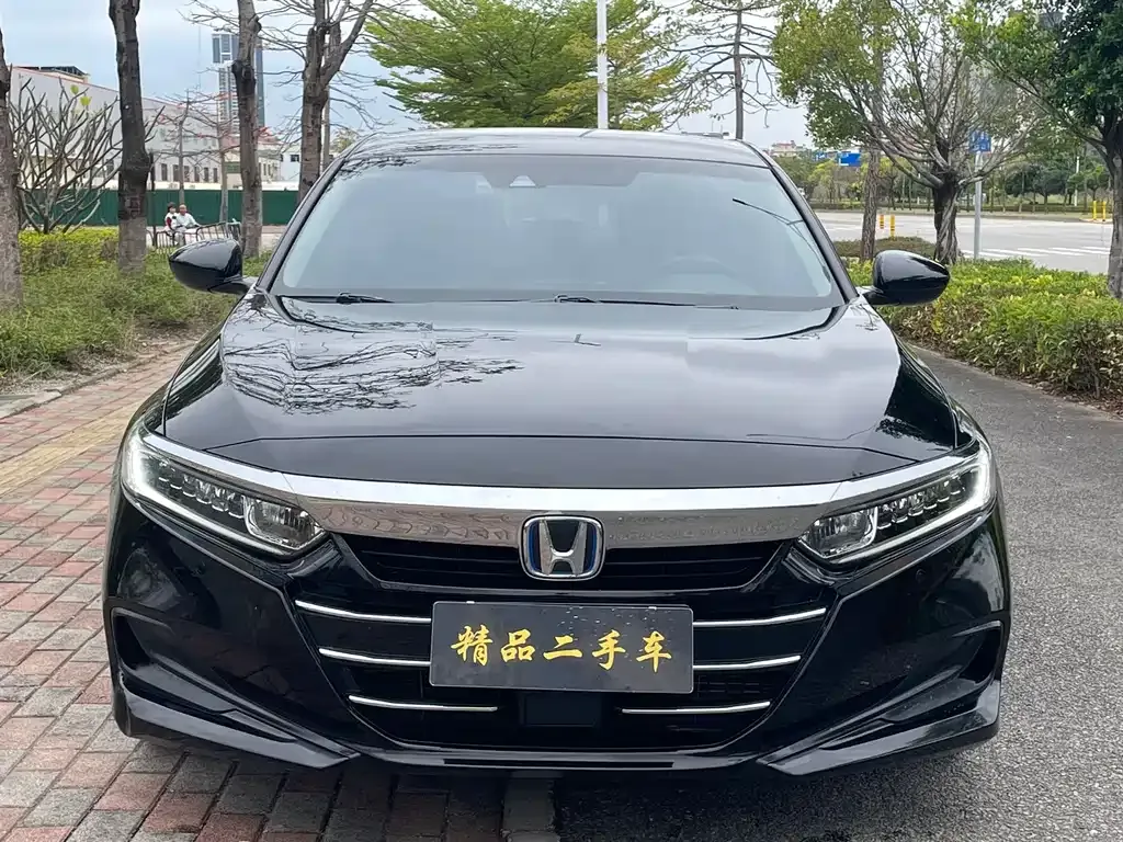 Honda Accord — фото 10