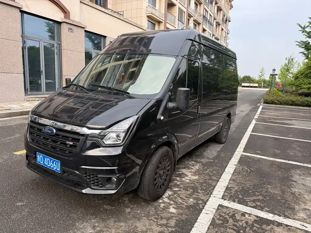 Ford Transit Custom 2023 из CN, фото 8