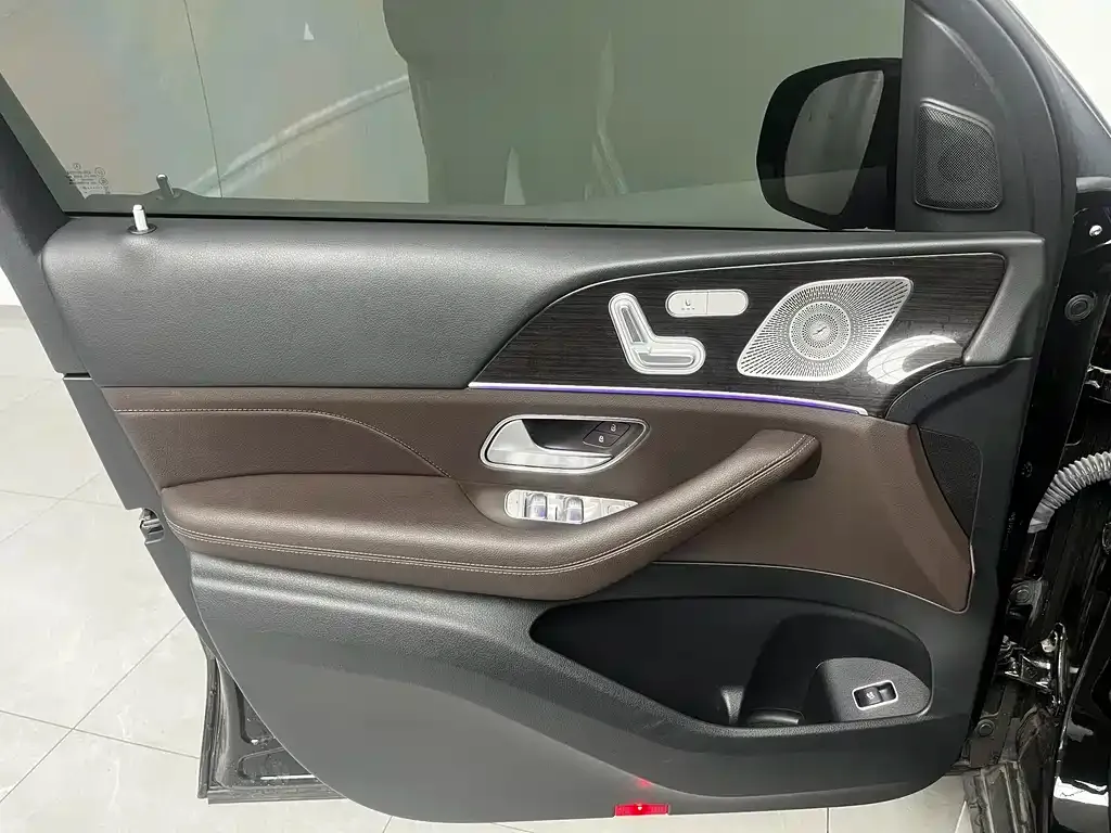 Mercedes-Benz GLE — фото 7