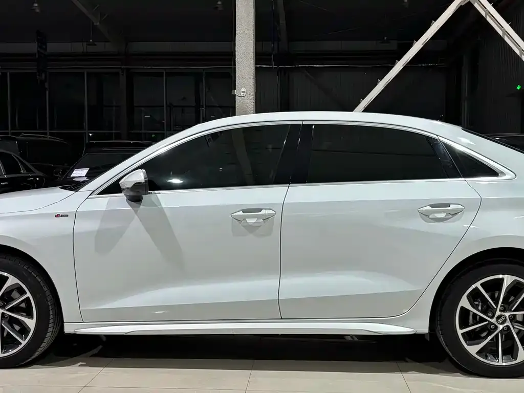 Audi A3 2022 из CN, фото 10