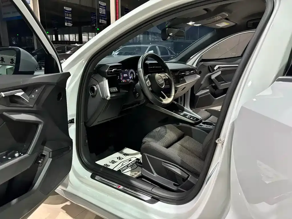 Audi A3 2022 из CN, фото 7