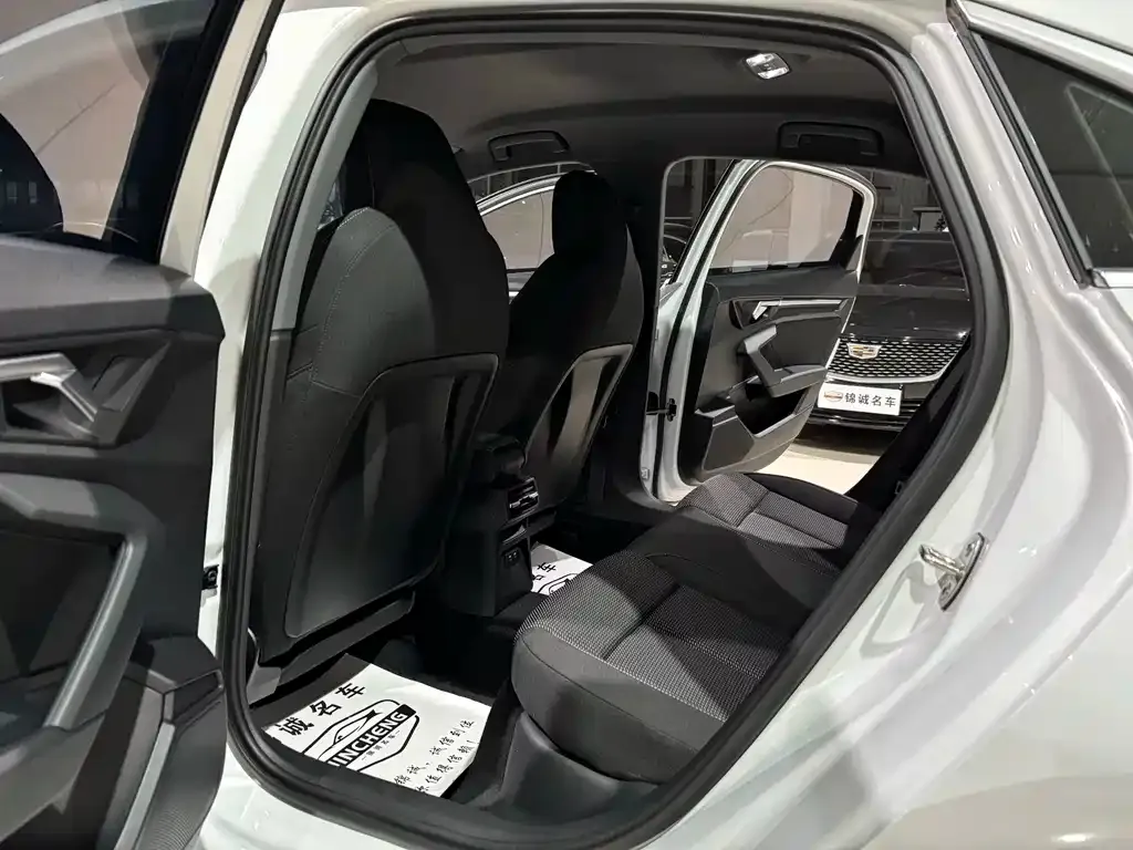 Audi A3 2022 из CN, фото 8