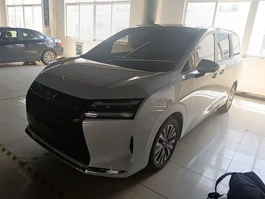Wuling Starlight 730 New Energy