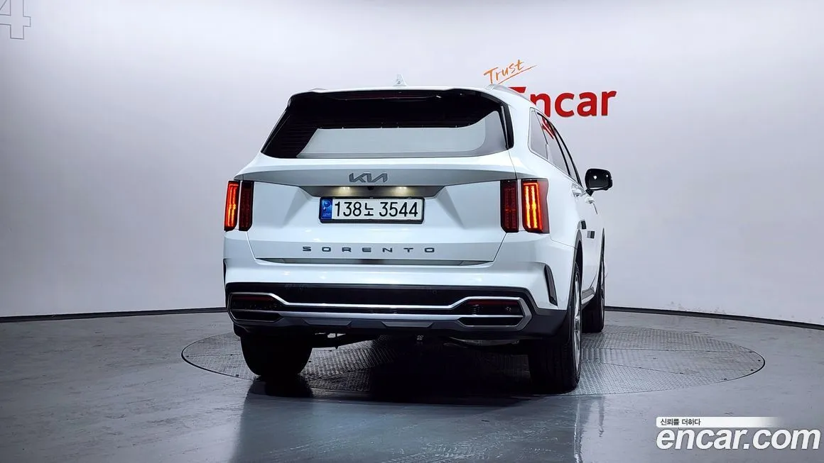 Kia Sorento — фото 10