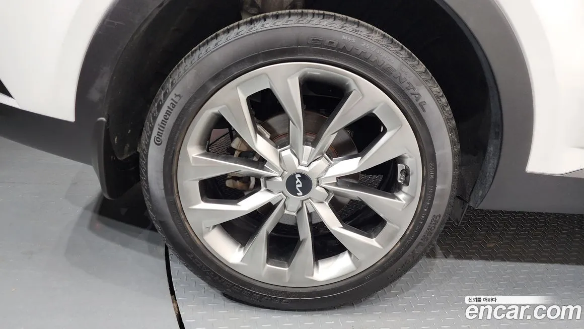 Kia Sorento — фото 6