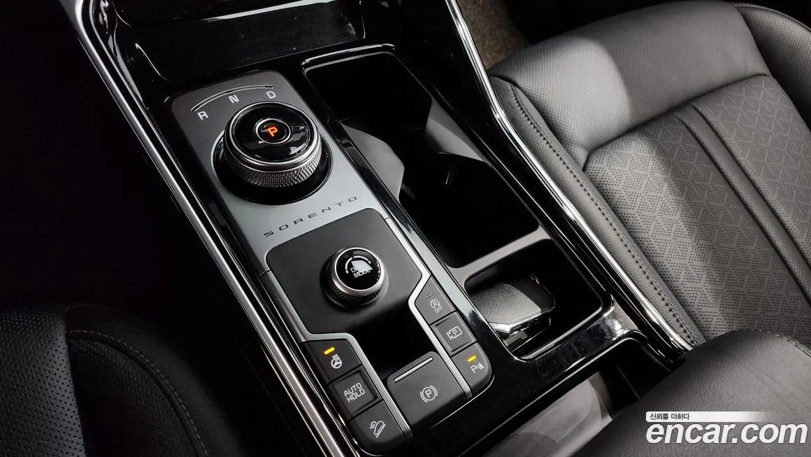 Kia Sorento — фото 9