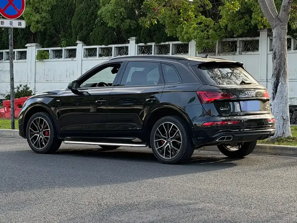 Audi Q5L — фото 4
