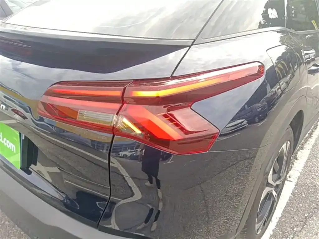 Citroen C5 X 2024 из CN, фото 8