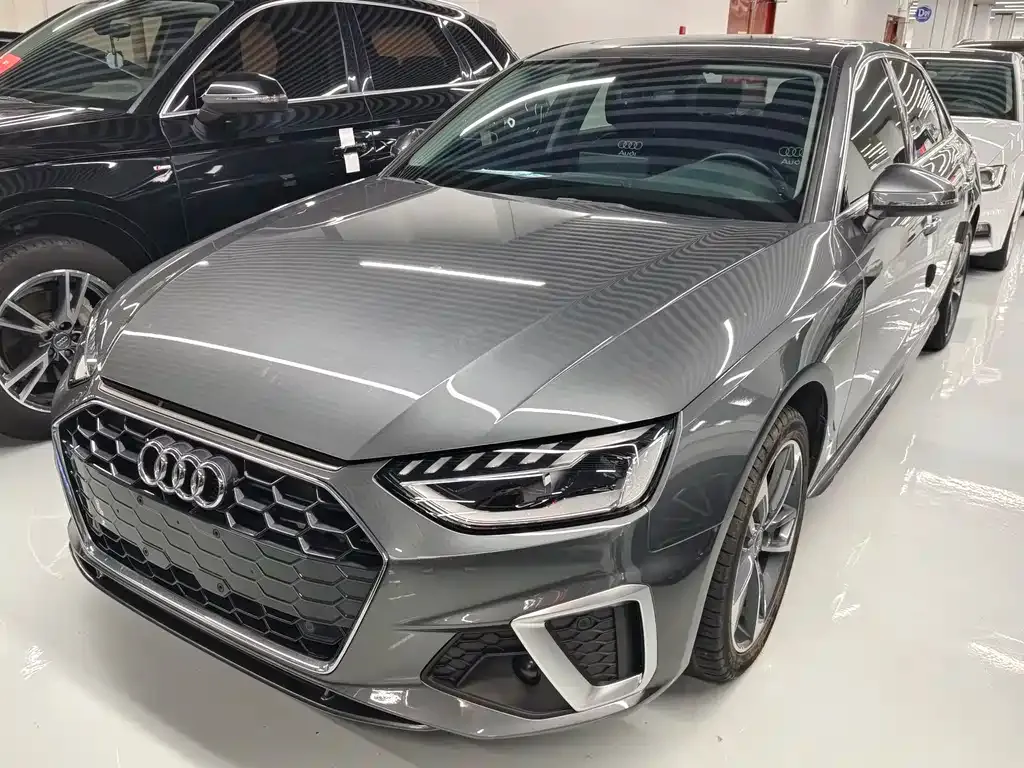 Audi A4L 2023 из CN, фото 1