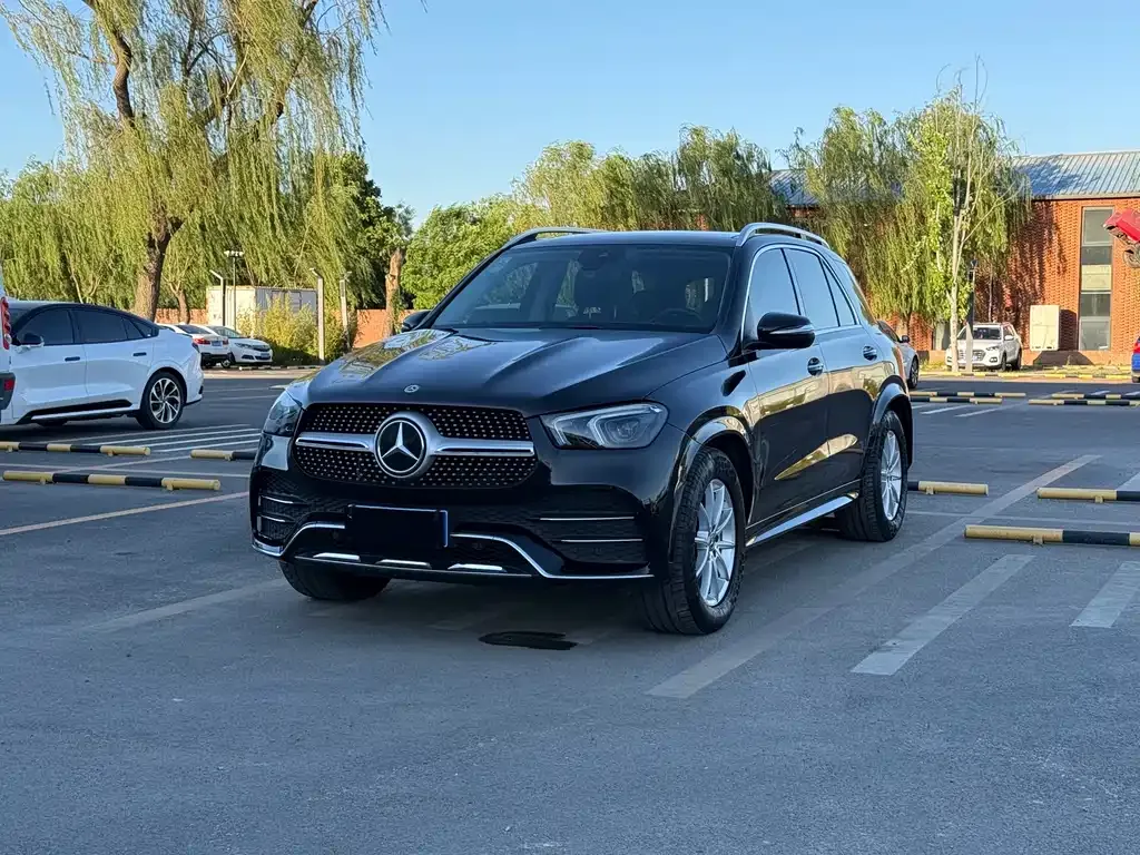 Mercedes-Benz GLE — фото 1