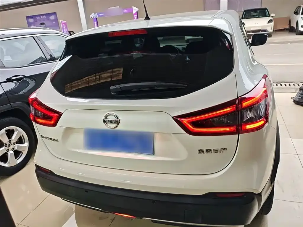 Nissan Qashqai — фото 8