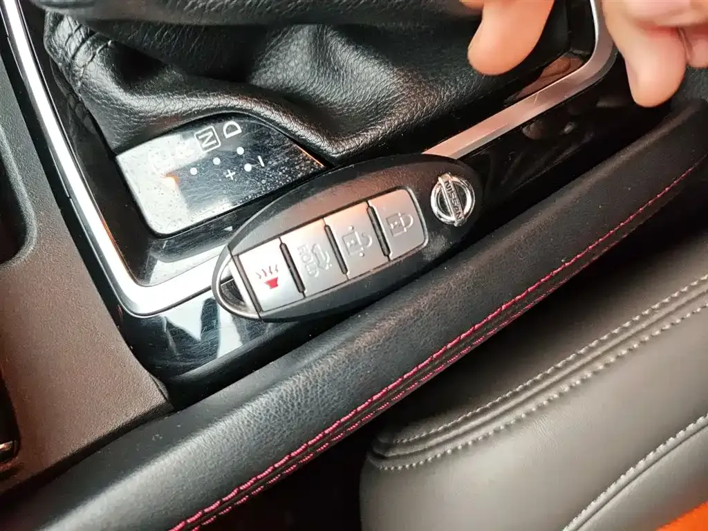 Nissan Qashqai — фото 10
