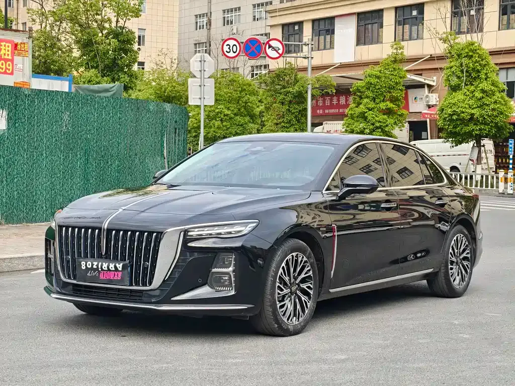 Hongqi H5 — фото 1