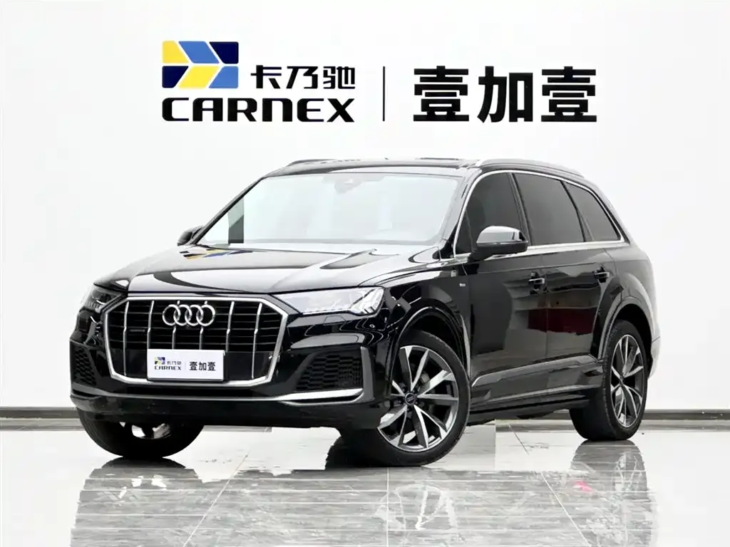 Audi Q7 — фото 1