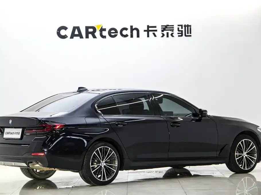 BMW 5 Series — фото 5