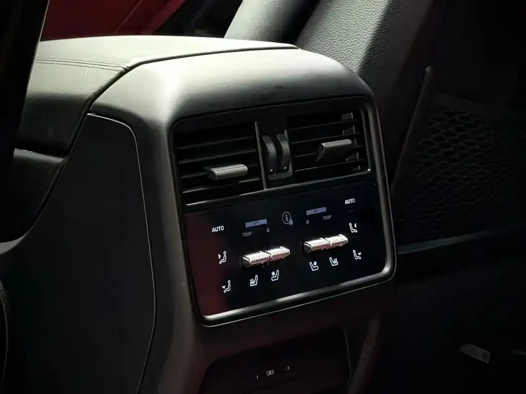 Porsche Cayenne 2023 из CN, фото 2