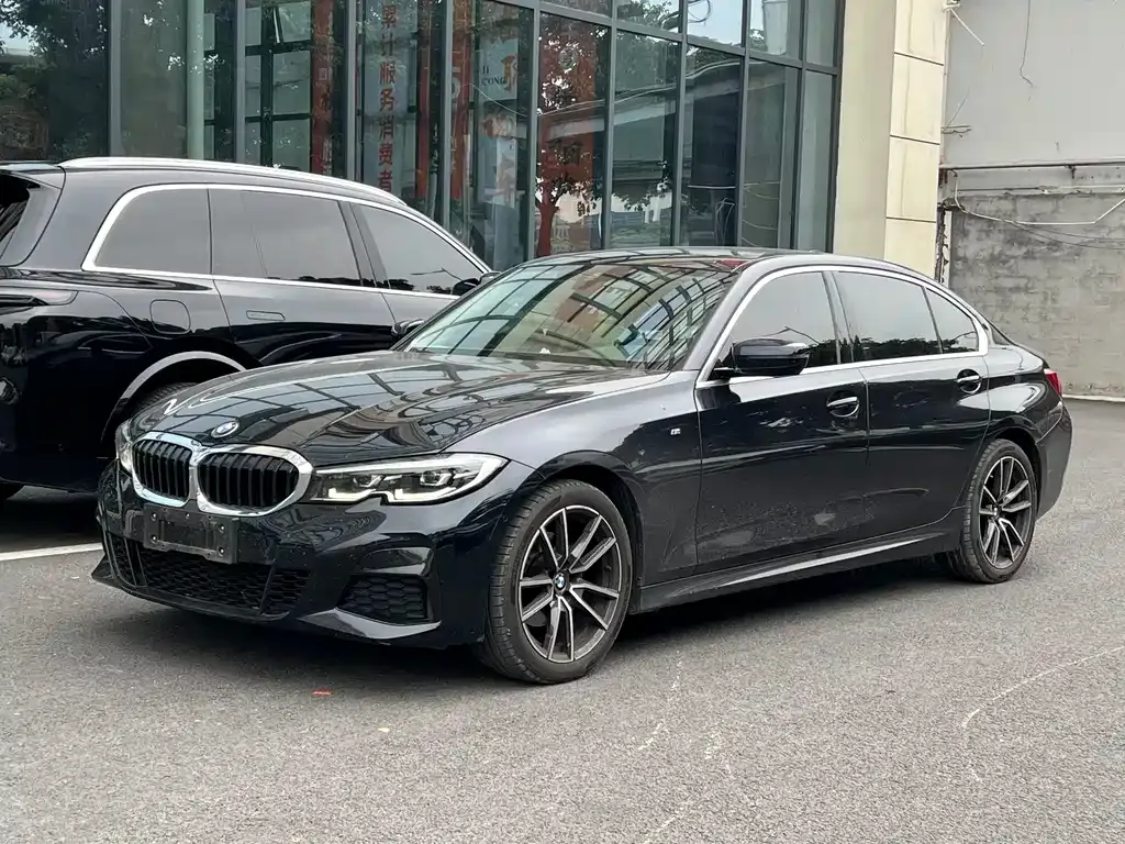 BMW 3 Series — фото 1