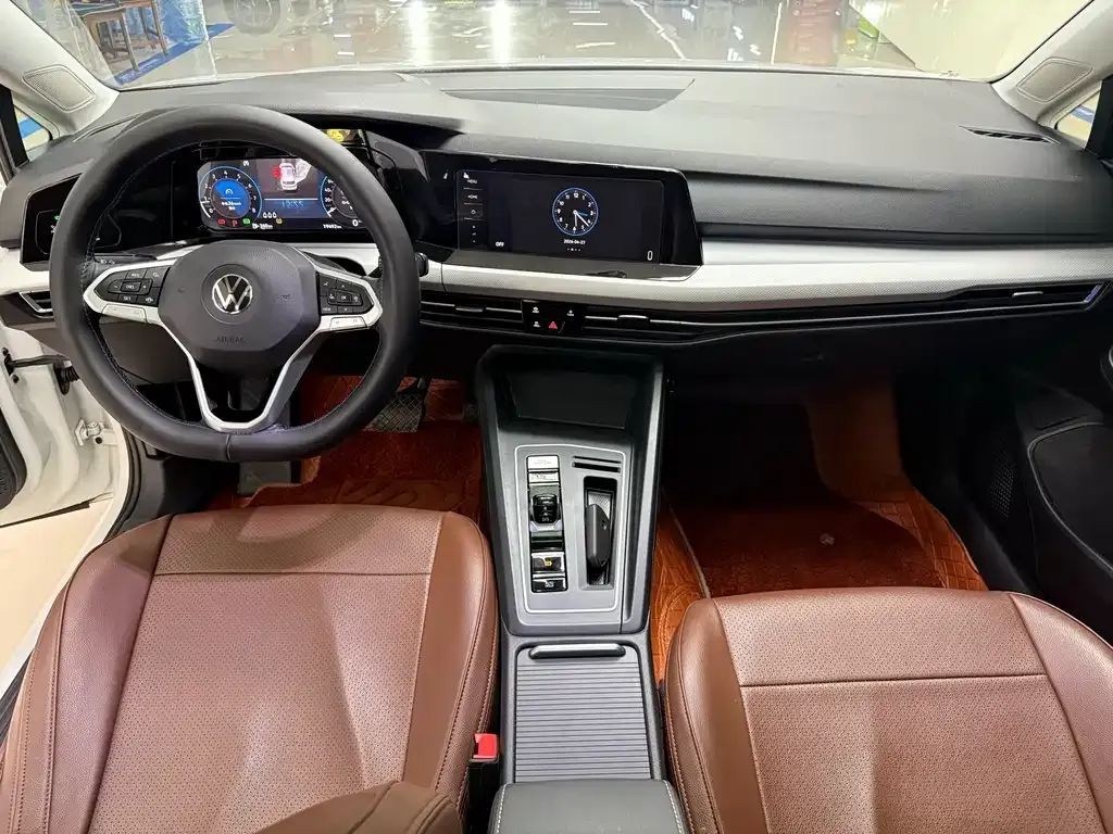 Volkswagen Golf 2022 из CN, фото 3