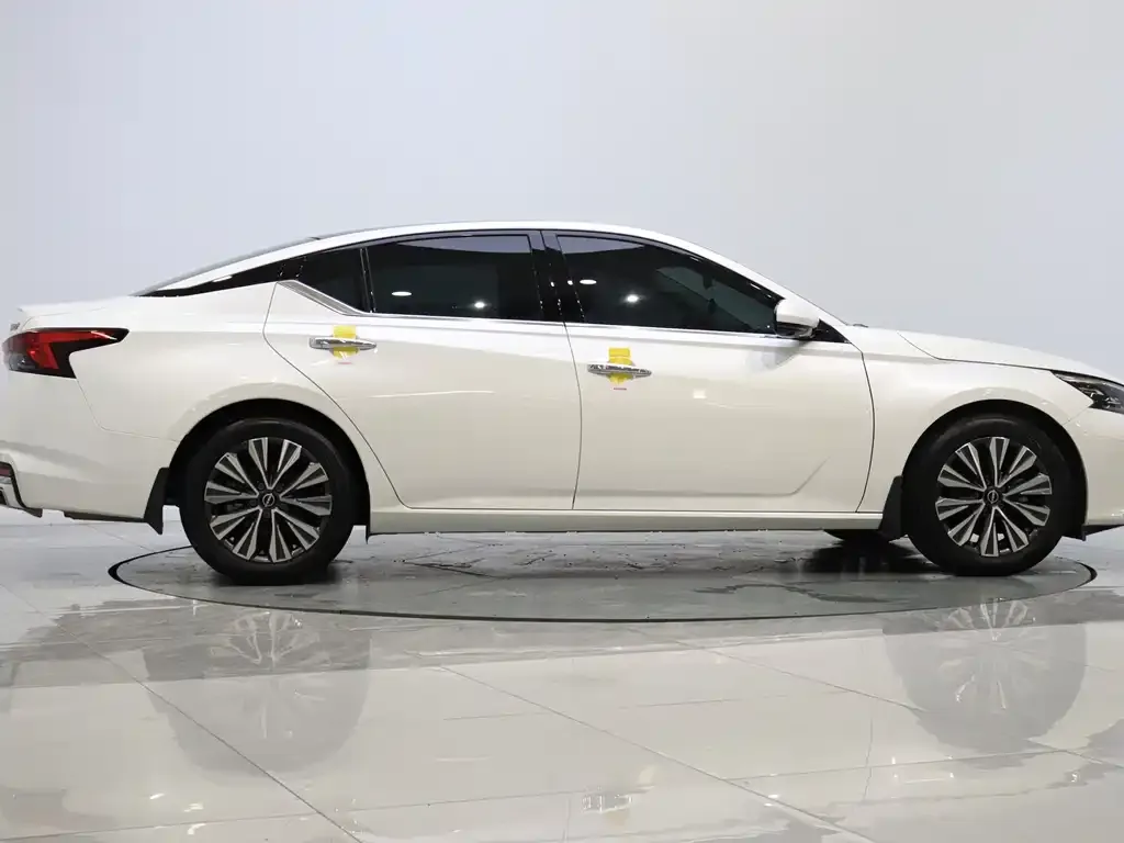 Nissan Teana — фото 4