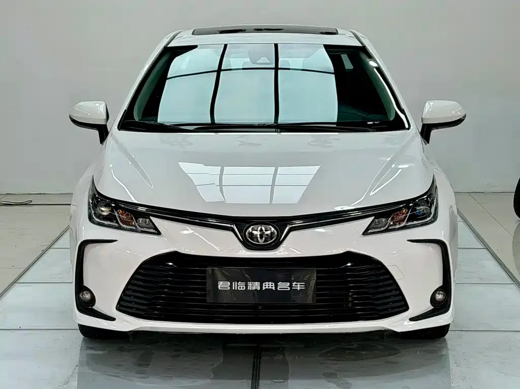 Toyota Corolla — фото 3