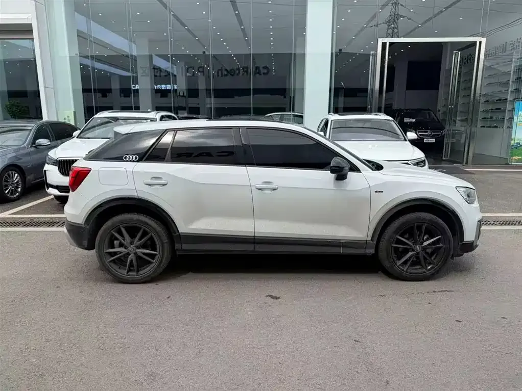 Audi Q2L 2021 из CN, фото 8
