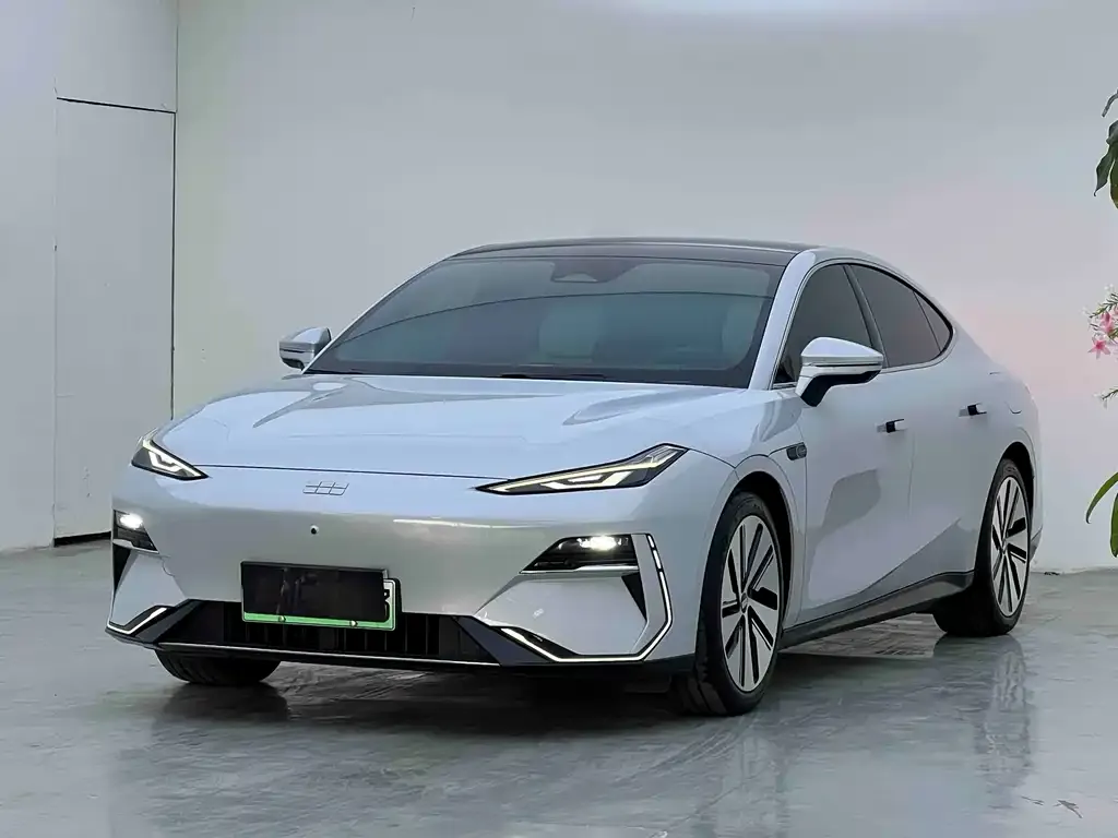 Geely Galaxy E8