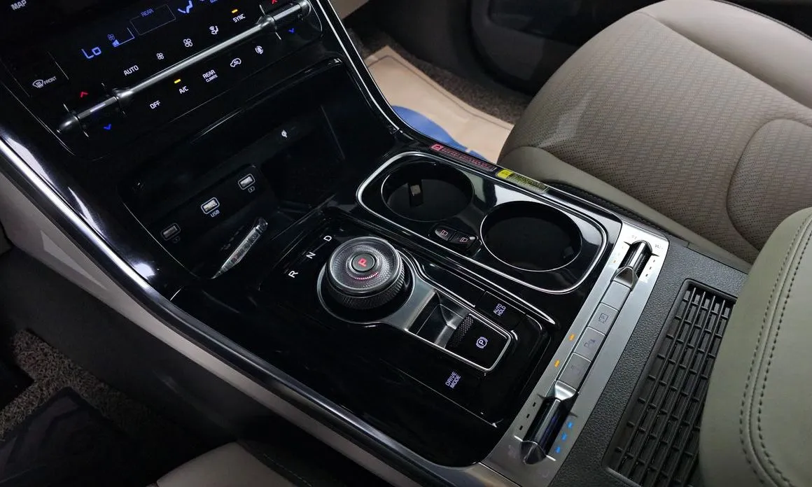 Kia Carnival 2023 из KR, фото 6