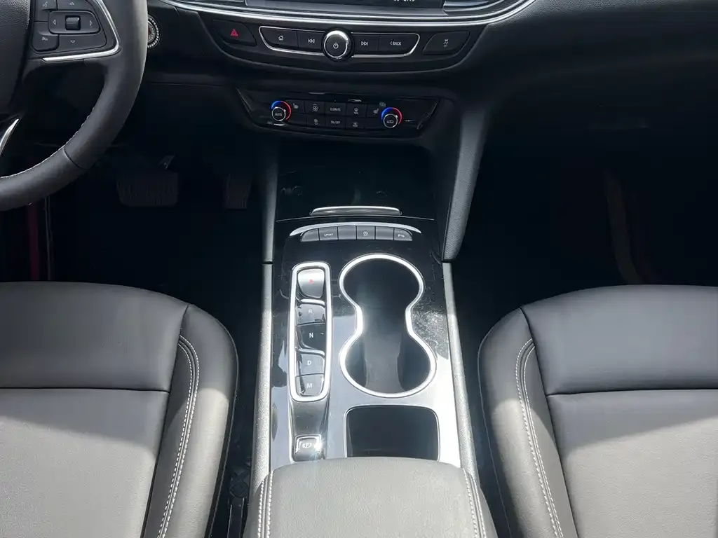 Buick Regal 2024 из CN, фото 2