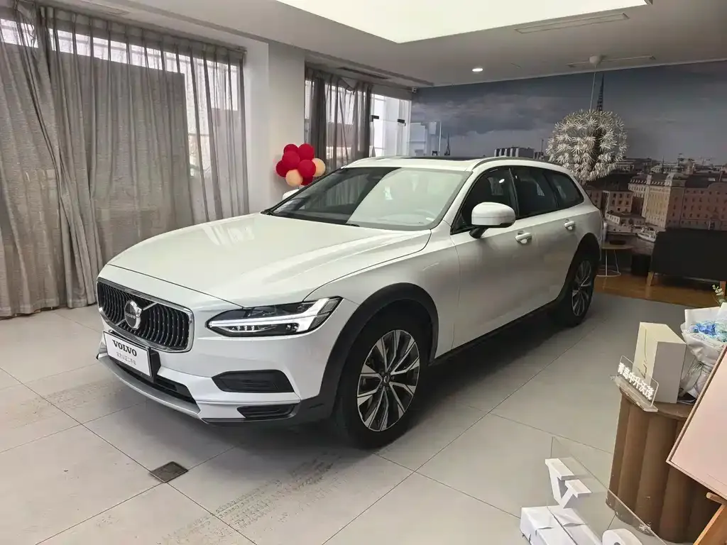 Volvo V90 — фото 1