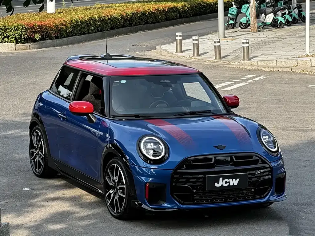 MINI JCW (John Cooper Works) — фото 5
