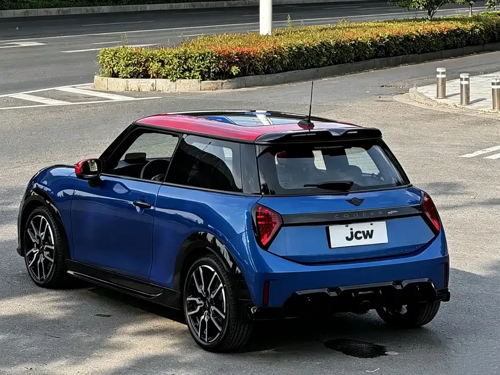 MINI JCW (John Cooper Works) — фото 9