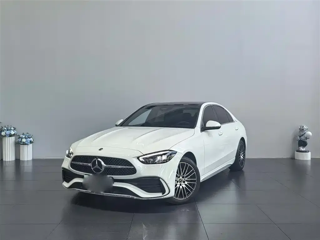 Mercedes-Benz C-Class — фото 1