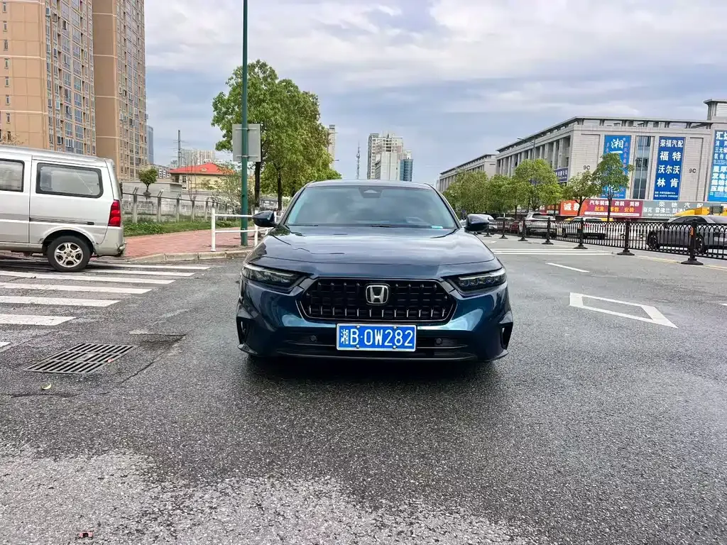 Honda Inspire — фото 6