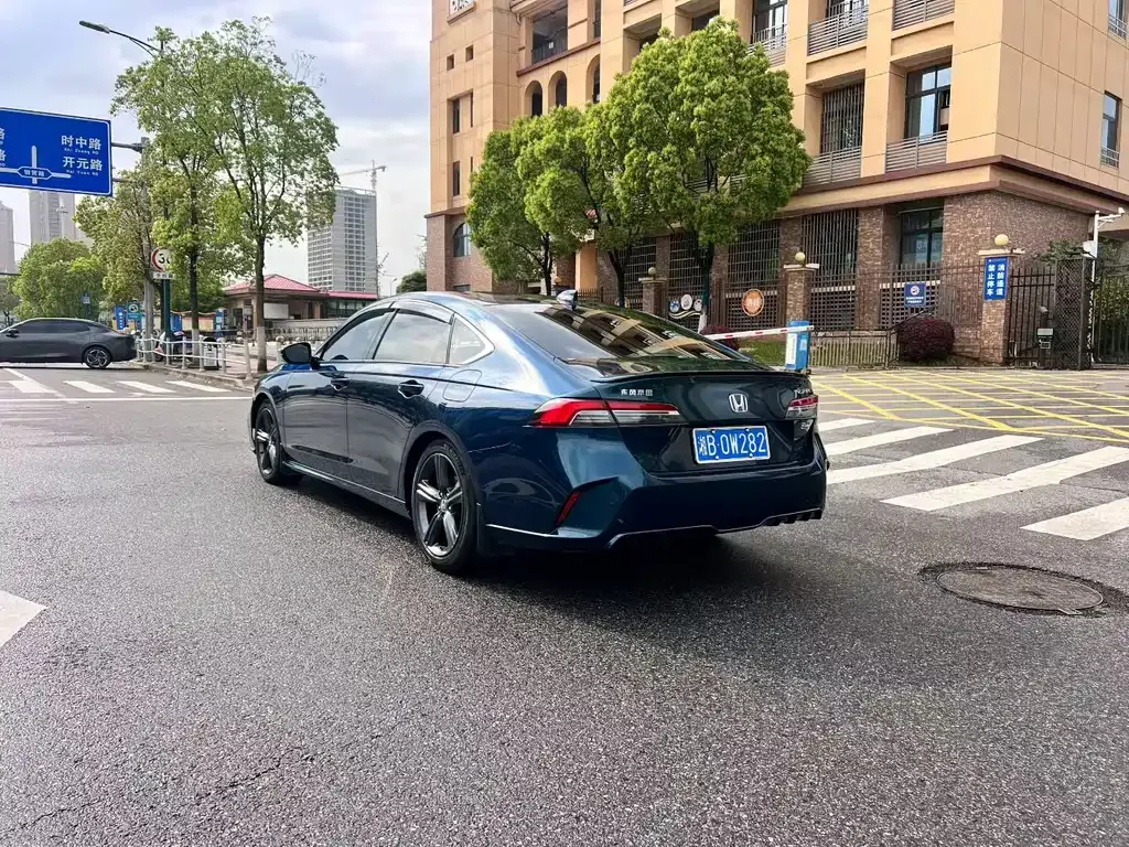 Honda Inspire — фото 9