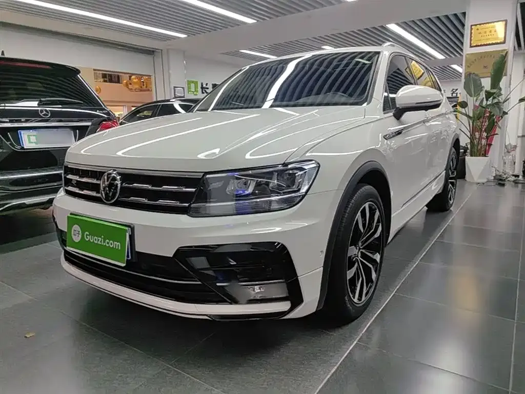 Volkswagen Tiguan L 2021 из CN, фото 10
