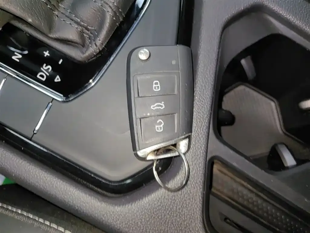 Volkswagen Tiguan L 2021 из CN, фото 6