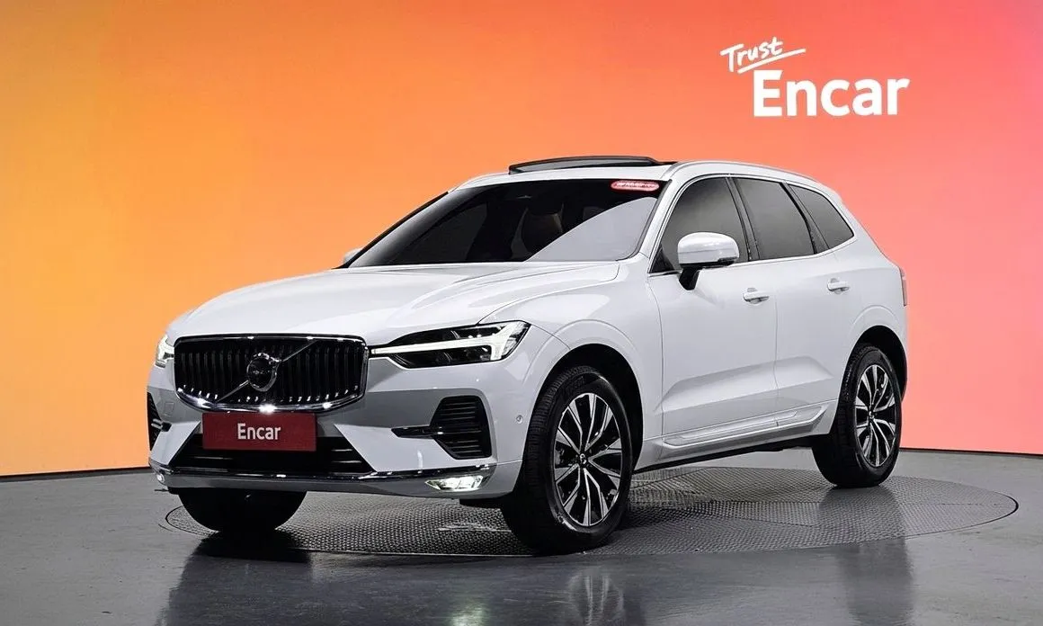Volvo XC60 — фото 1