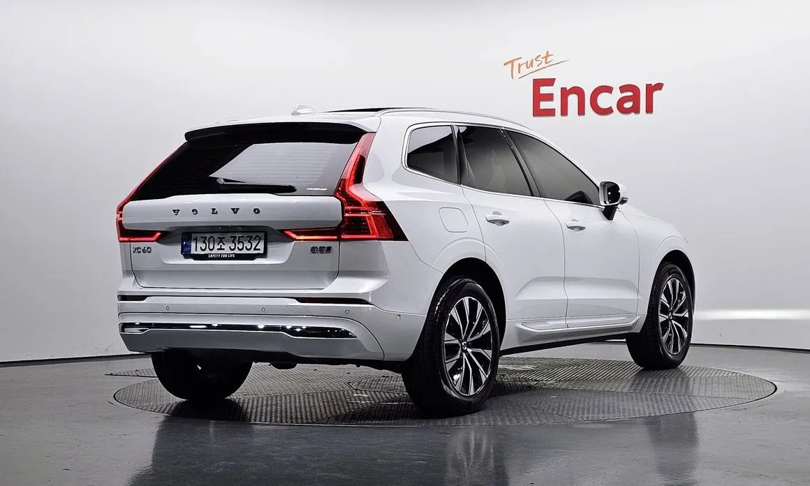 Volvo XC60 — фото 3