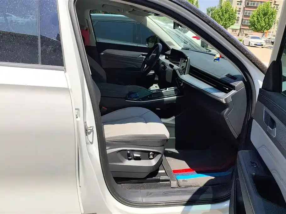 Volkswagen Tavendor 2024 из CN, фото 9