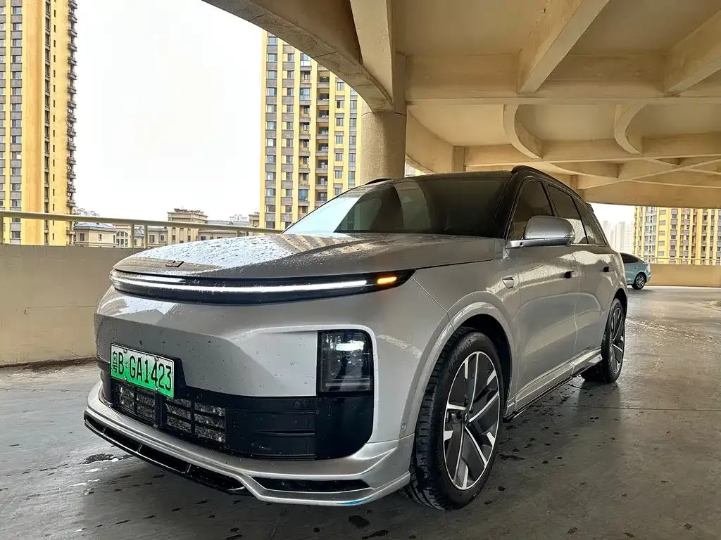 Li Auto L6