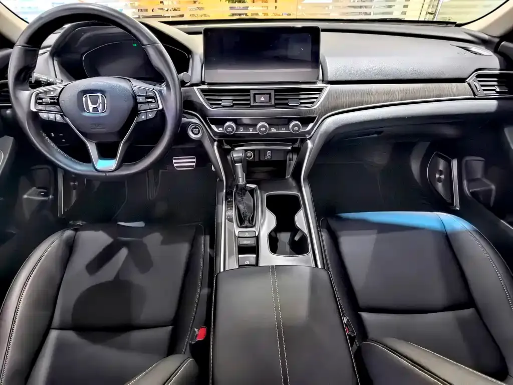 Honda Accord — фото 6