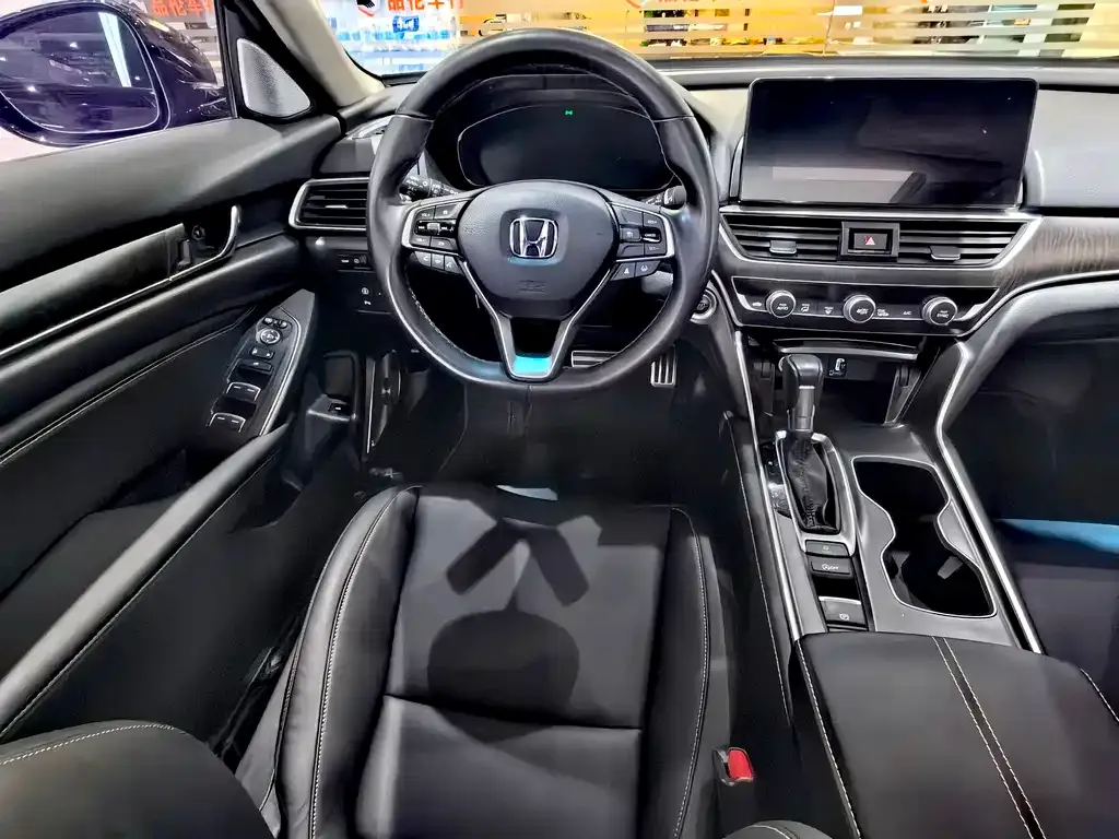 Honda Accord — фото 4