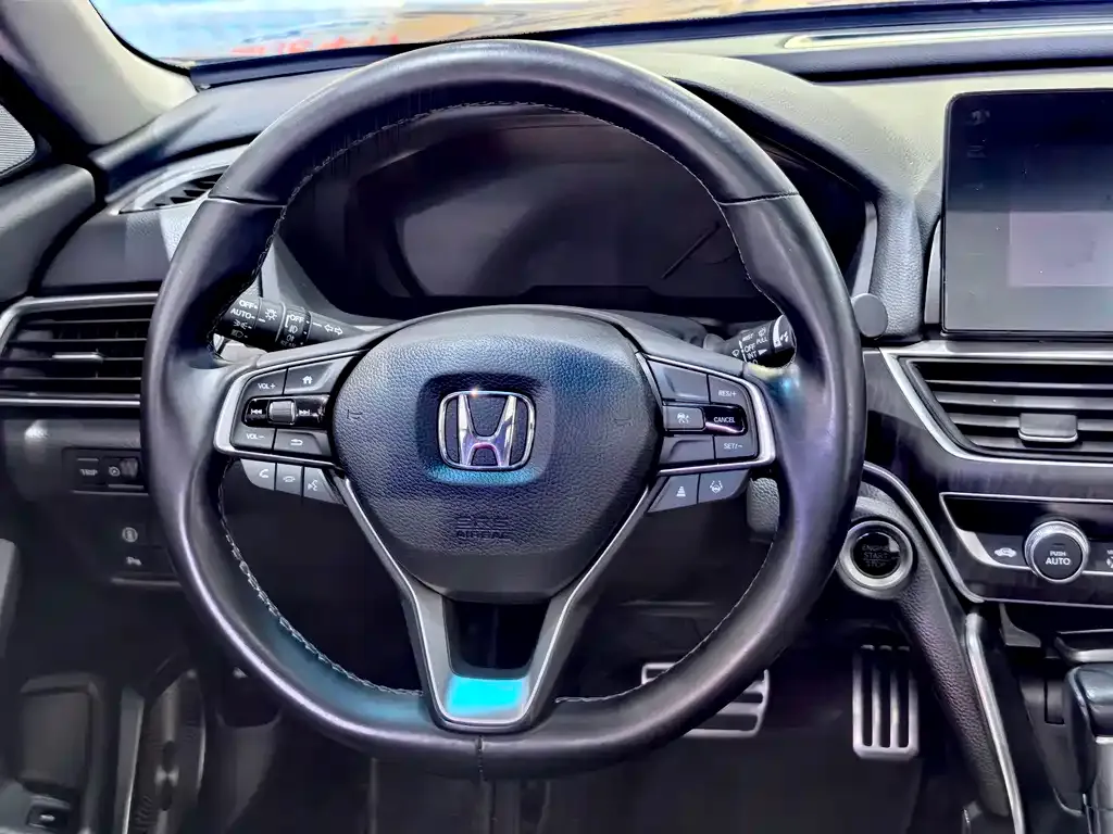 Honda Accord — фото 9