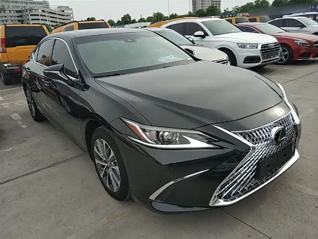 Lexus ES — фото 6