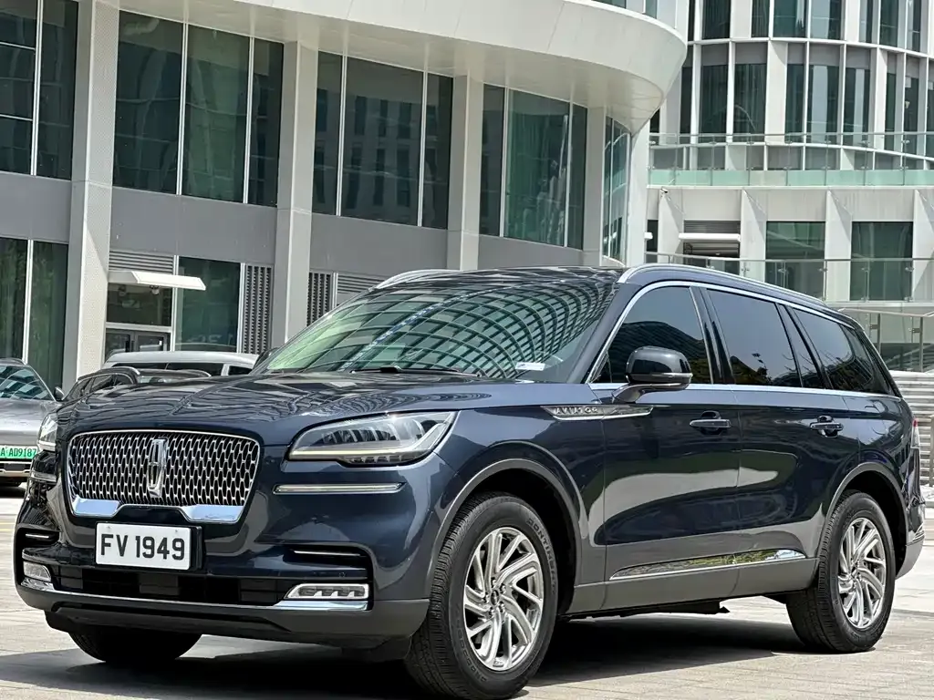 Lincoln Aviator — фото 1