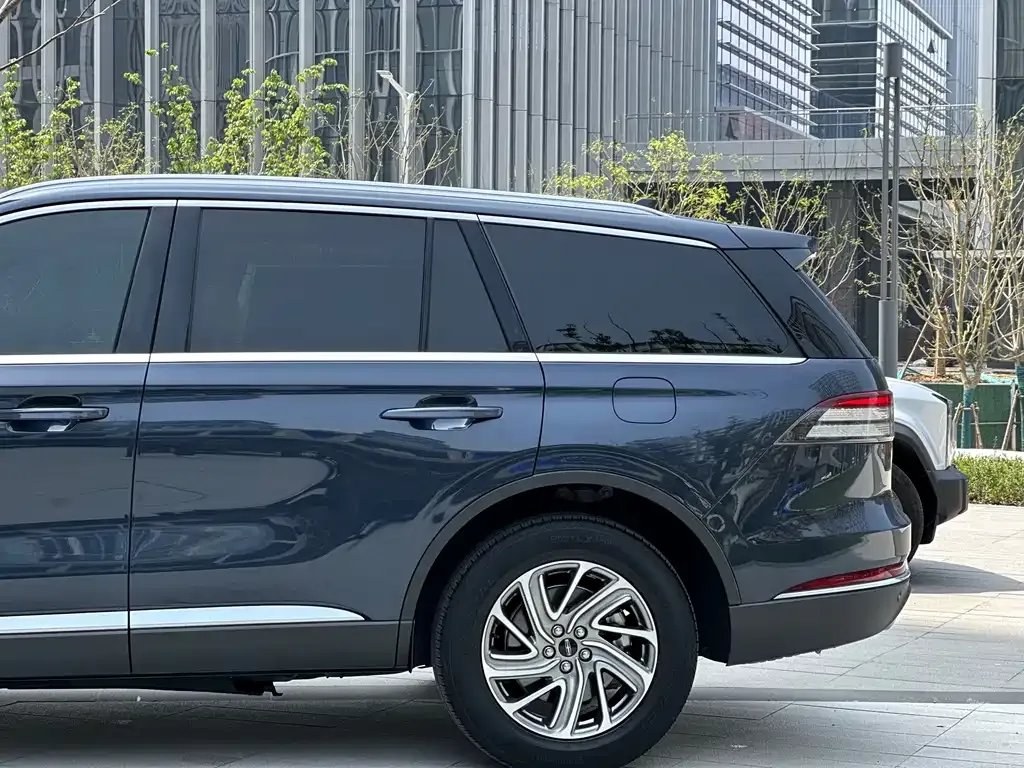 Lincoln Aviator — фото 7