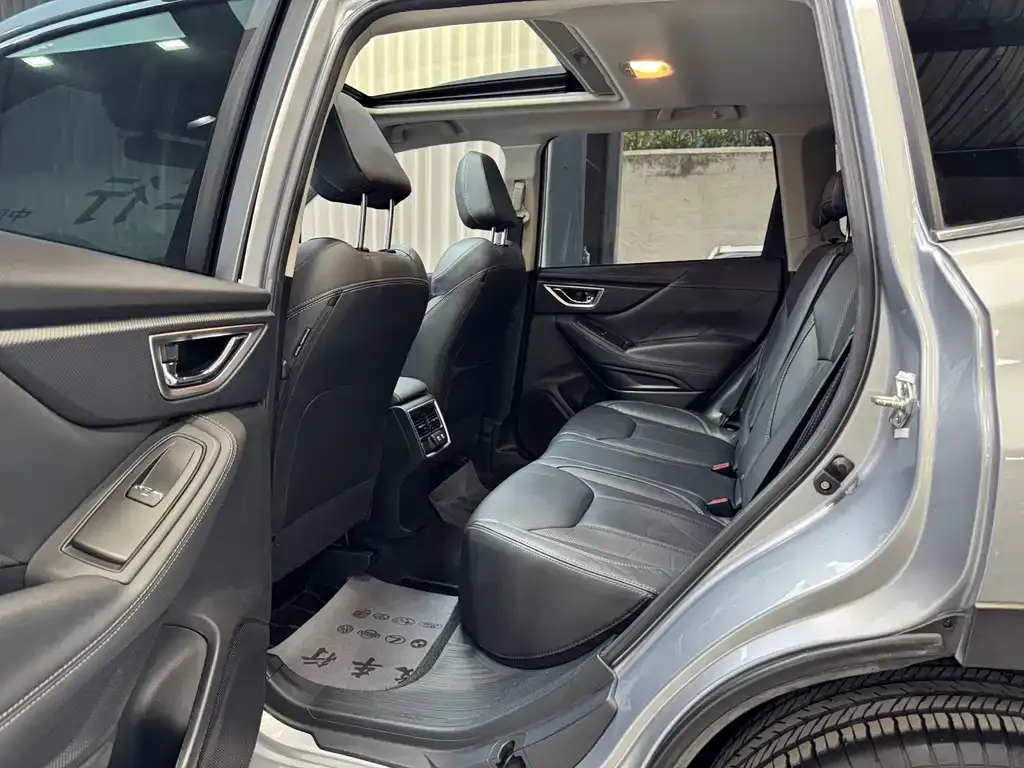 Subaru Forester 2022 из CN, фото 8