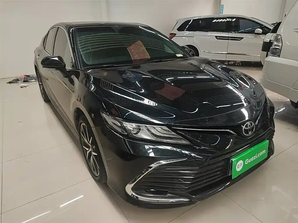 Toyota Camry 2023 из CN, фото 2